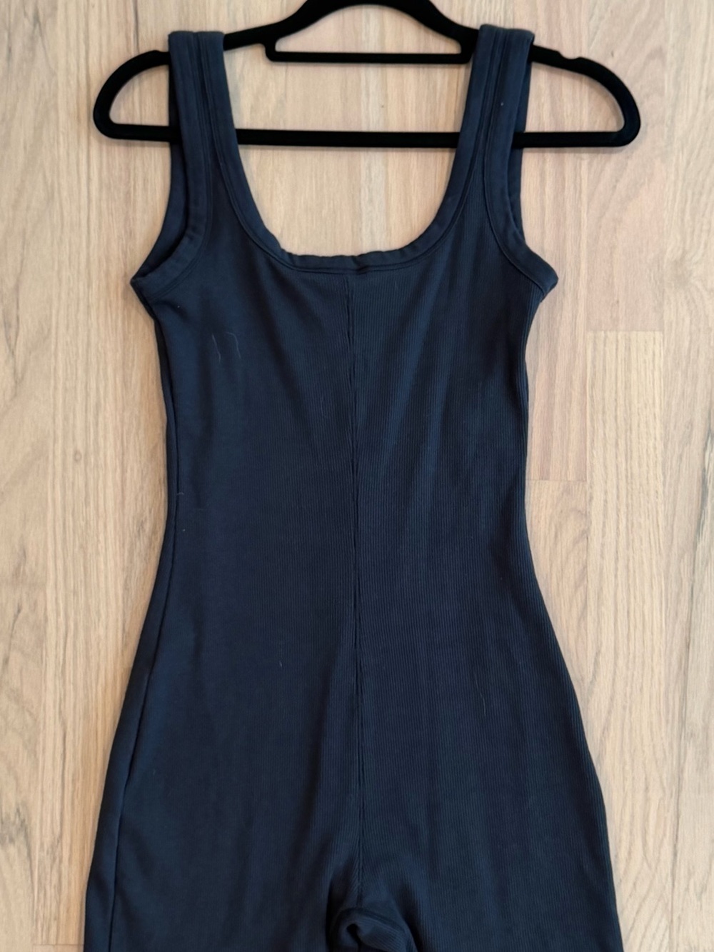 SKIMS Black Sleeveless Scoop Neck Bodysuit - Picture 2 of 3